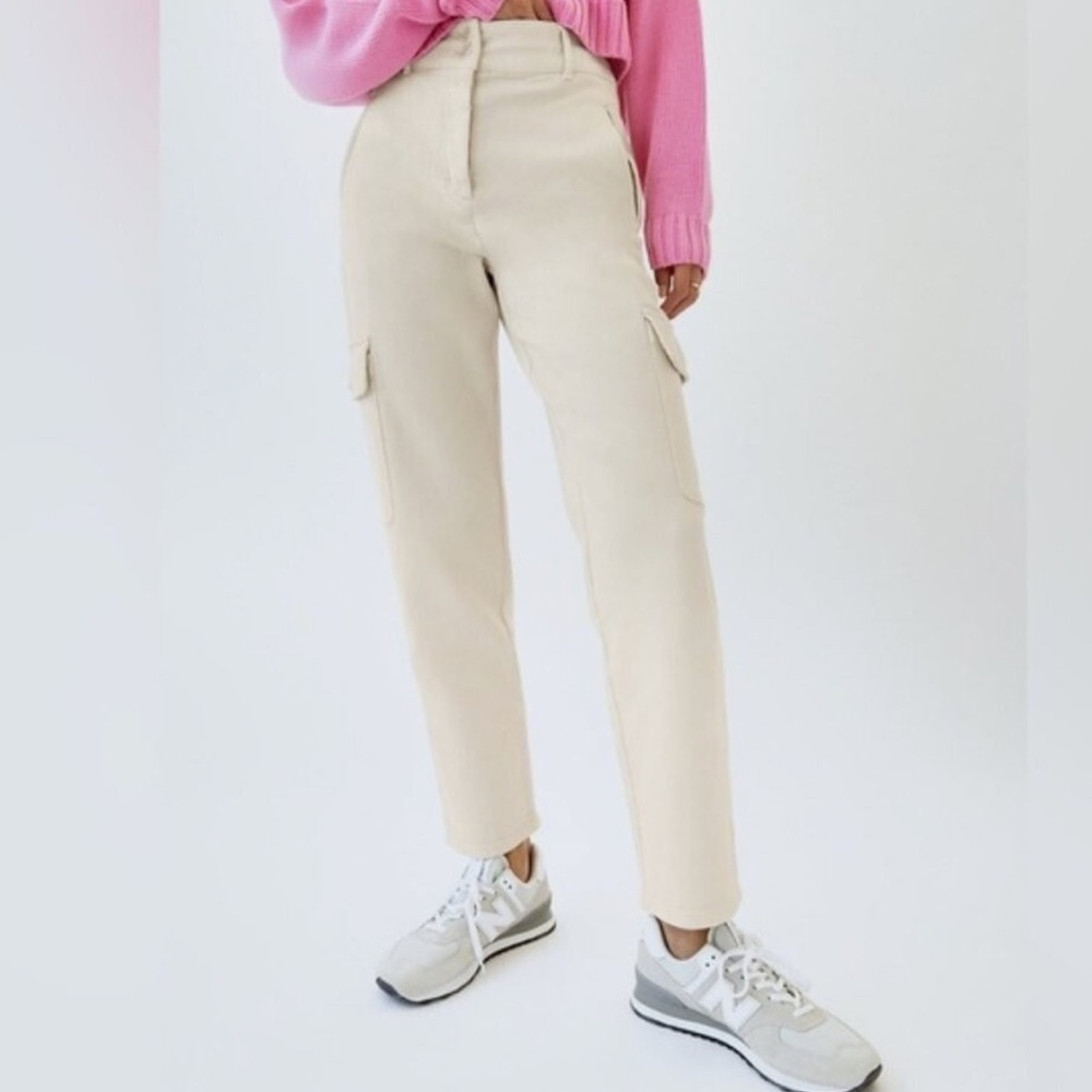 Aritzia Wilfred Free Modern Cargo Joggers. Size 6